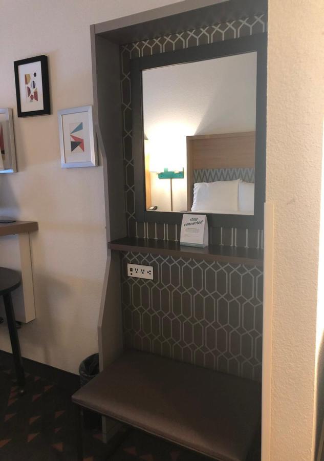 Holiday Inn Atlanta/Roswell By Ihg מראה חיצוני תמונה